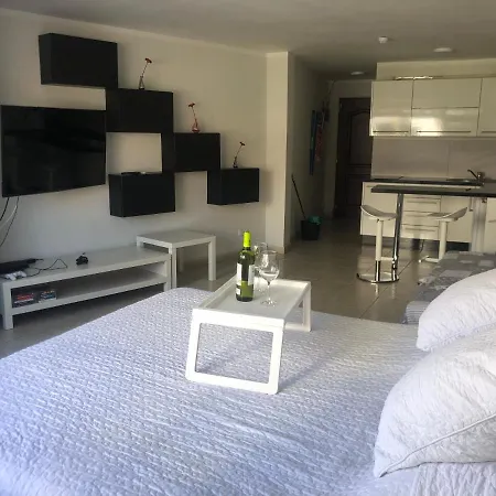 Cristianos Apartmán