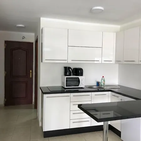 Cristianos Apartmán *